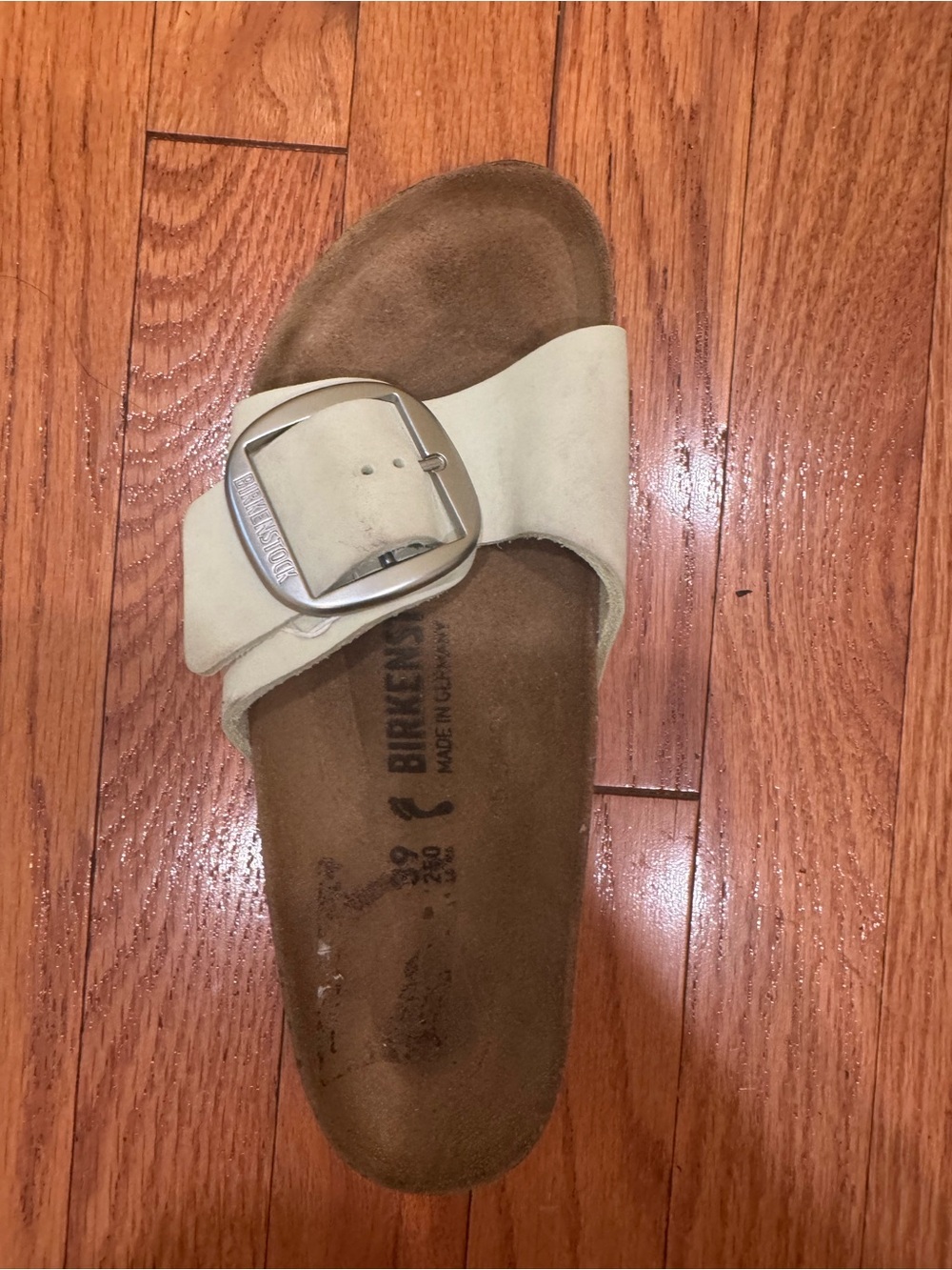 Birkenstock Women’s Cream Single-Strap Sandals with Large Buckle - Picture 6 of 12